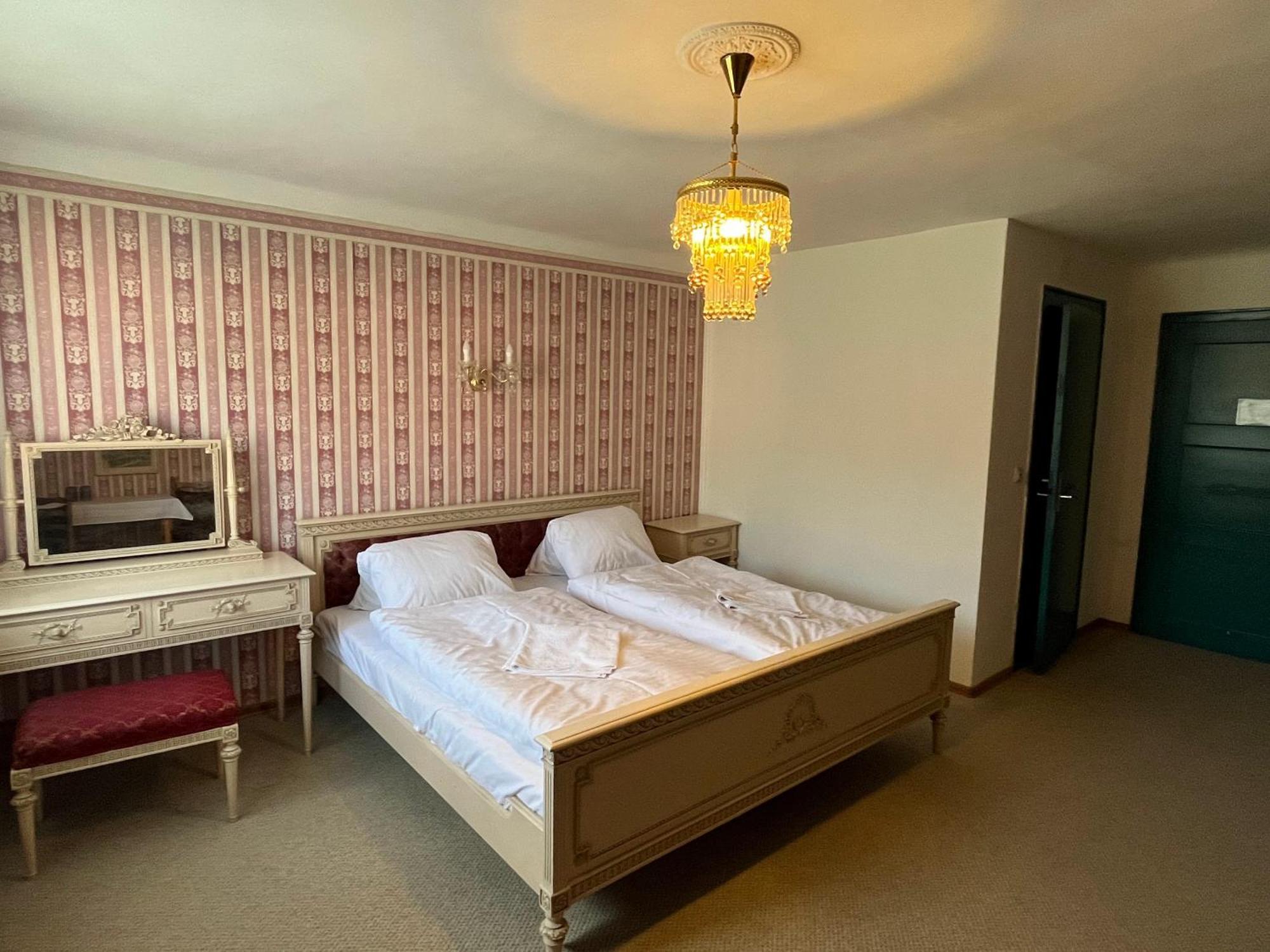 Pension Zamek Rudnik ภายนอก รูปภาพ